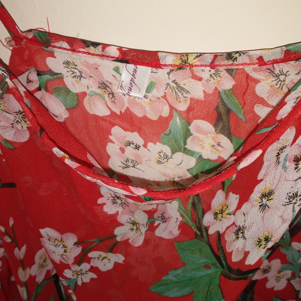 Women's Red open/off the shoulder floral printed blouse - Picture 5 of 6